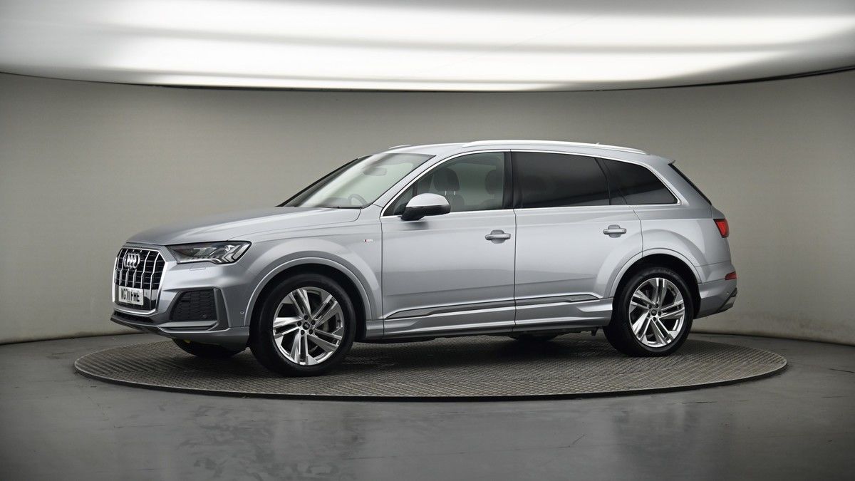 More views of Audi Q7