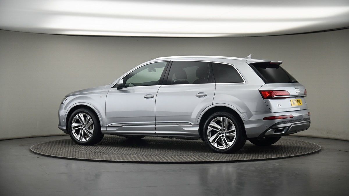 More views of Audi Q7