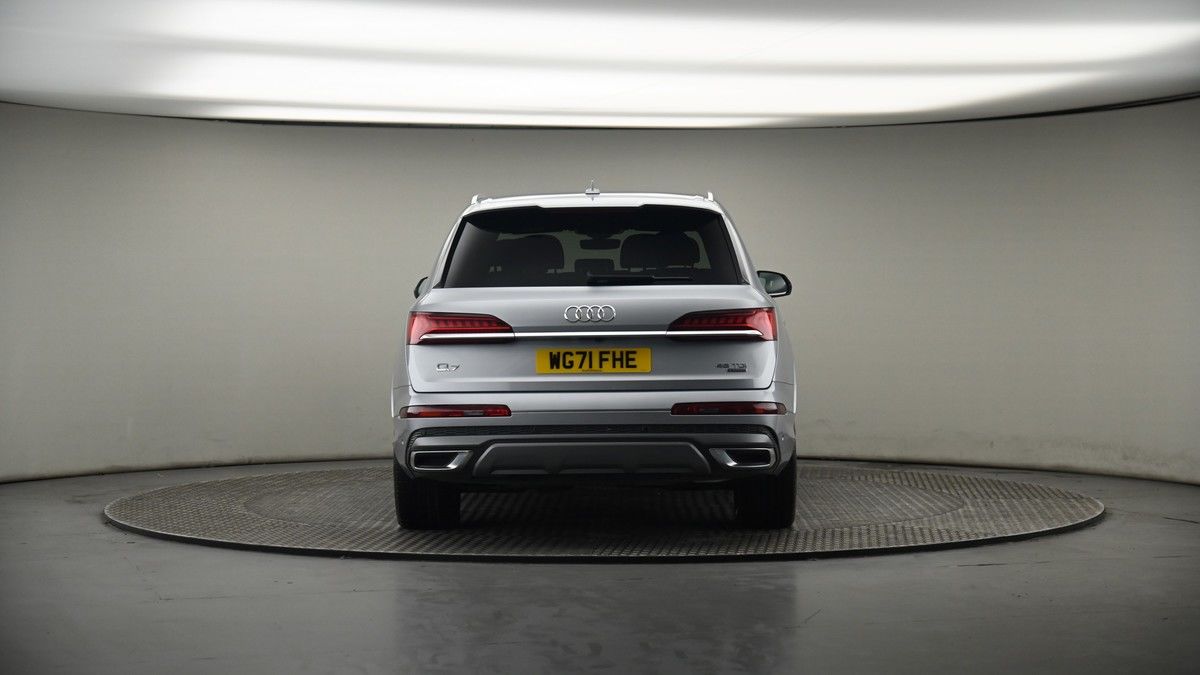 Audi Q7 Image 17