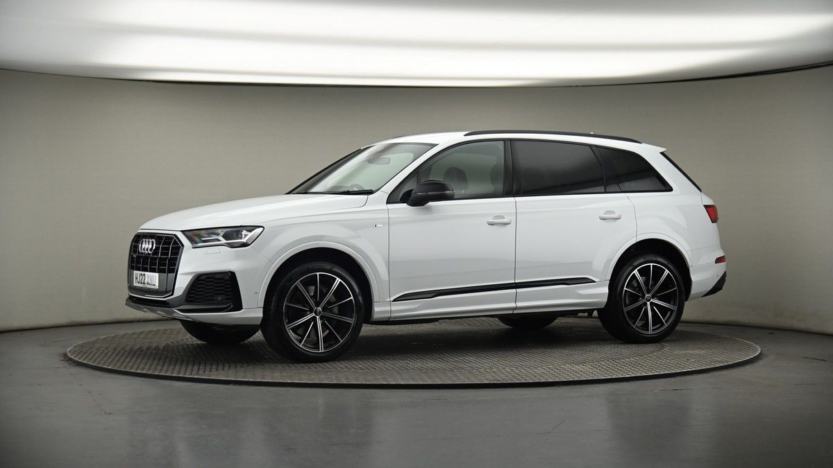 More views of Audi Q7