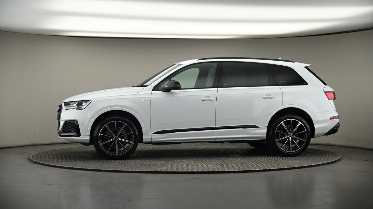 More views of Audi Q7