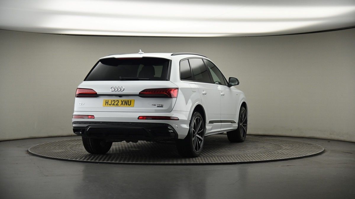 More views of Audi Q7