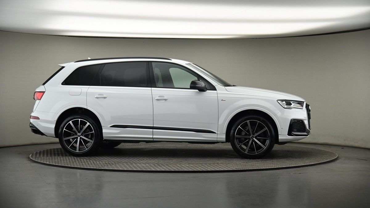 More views of Audi Q7