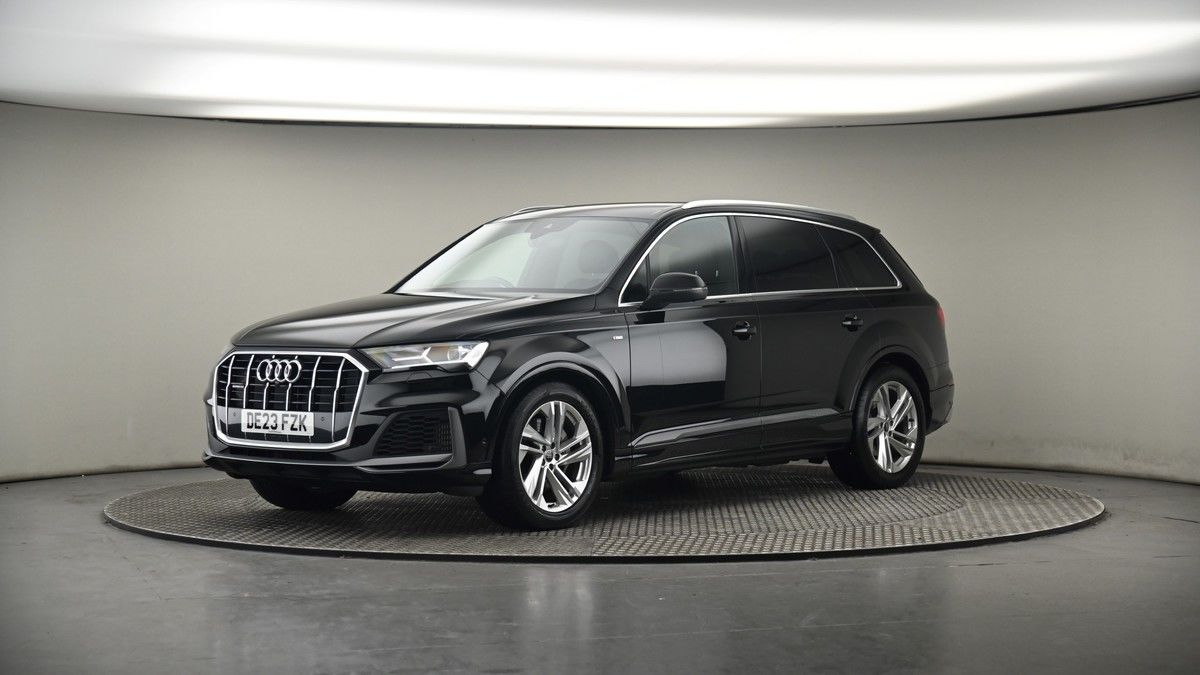 More views of Audi Q7