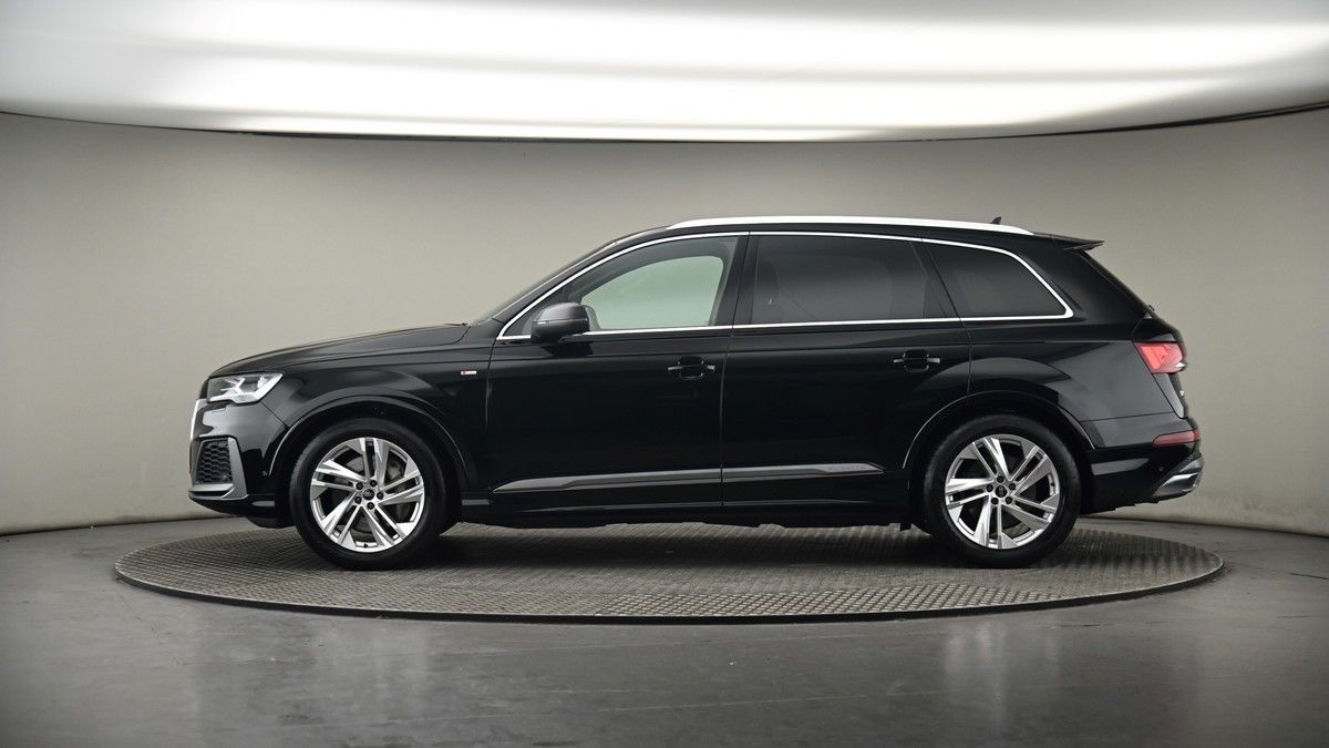 More views of Audi Q7