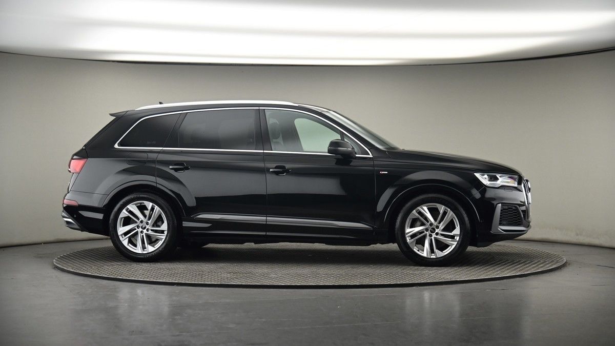 More views of Audi Q7