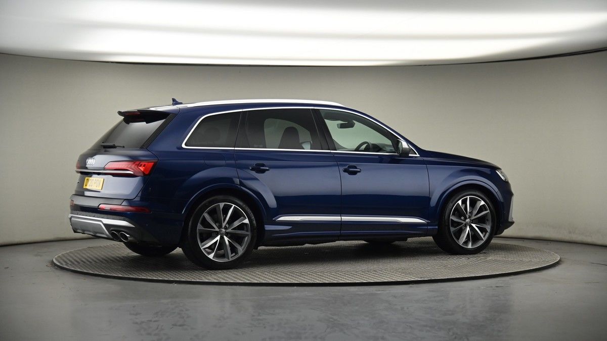 More views of Audi SQ7