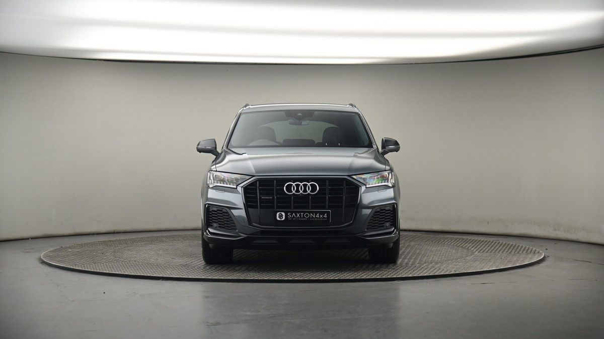 More views of Audi Q7