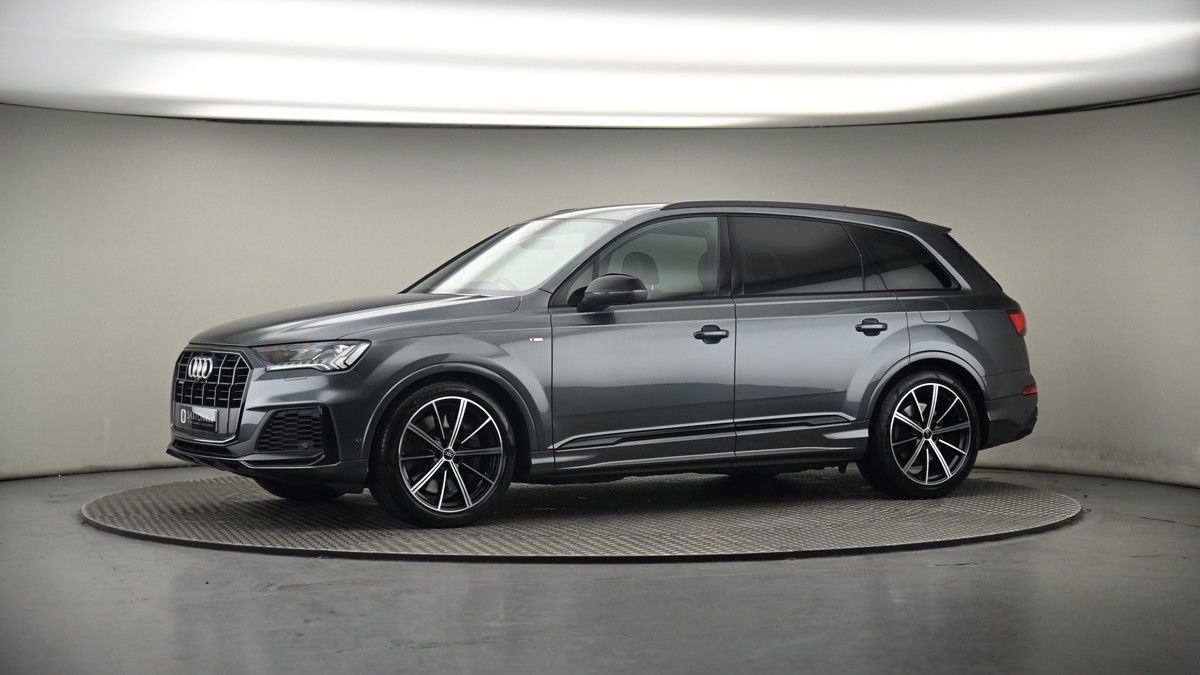 More views of Audi Q7