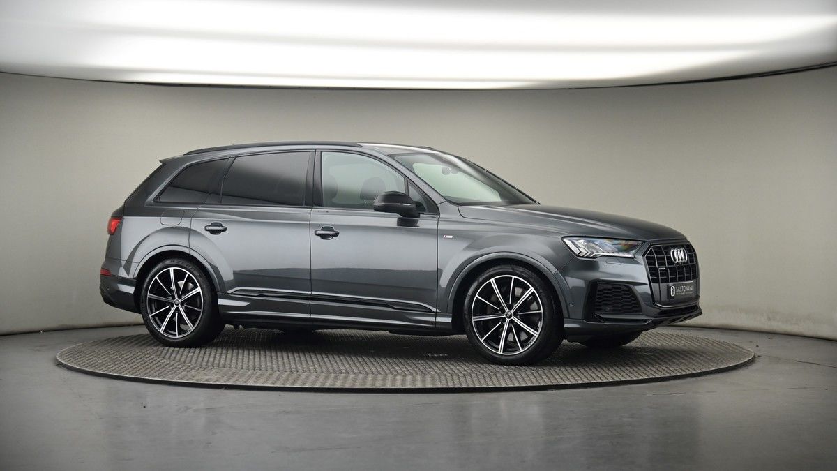 More views of Audi Q7