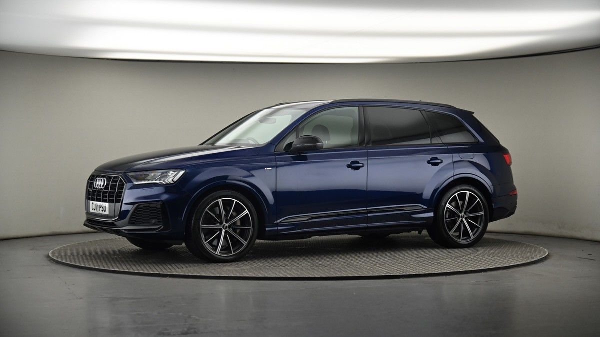 More views of Audi Q7