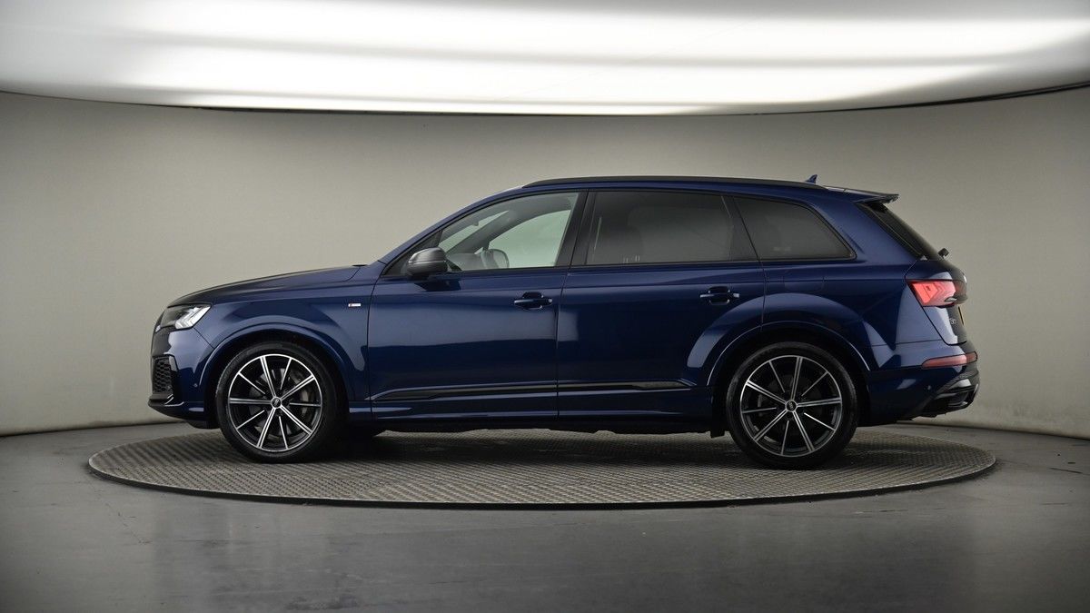 More views of Audi Q7