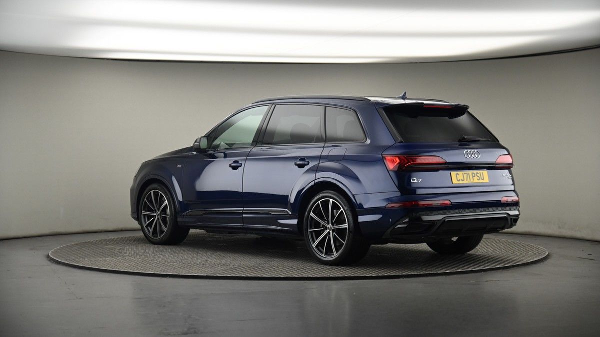 More views of Audi Q7