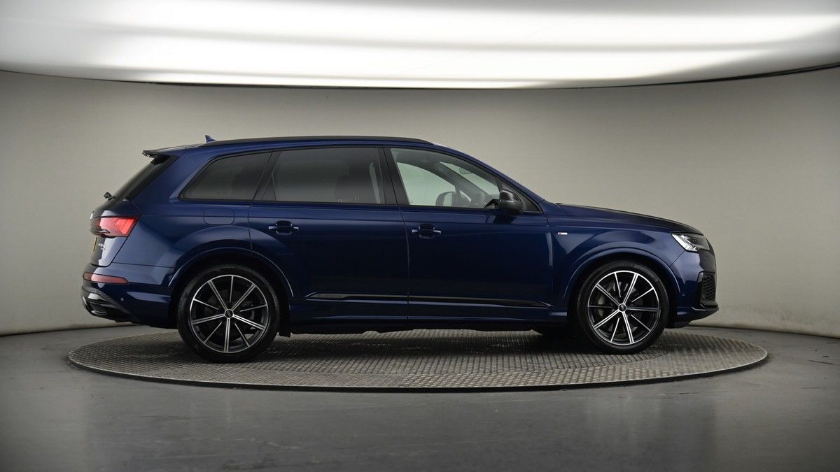 More views of Audi Q7