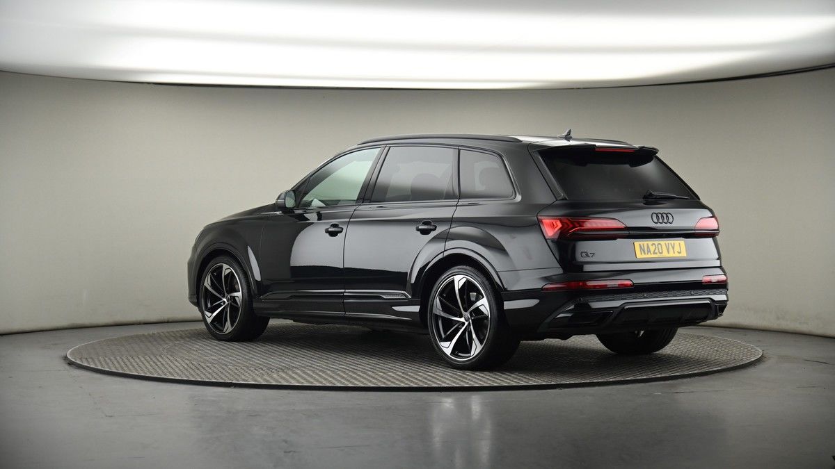 More views of Audi Q7