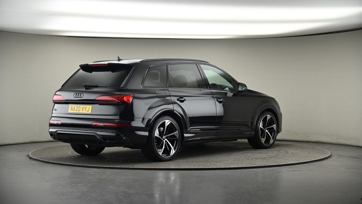 Audi Q7 Image 7