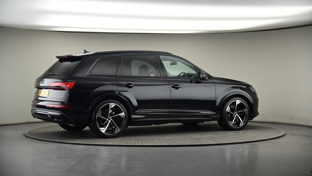 More views of Audi Q7