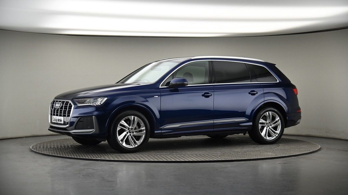 More views of Audi Q7