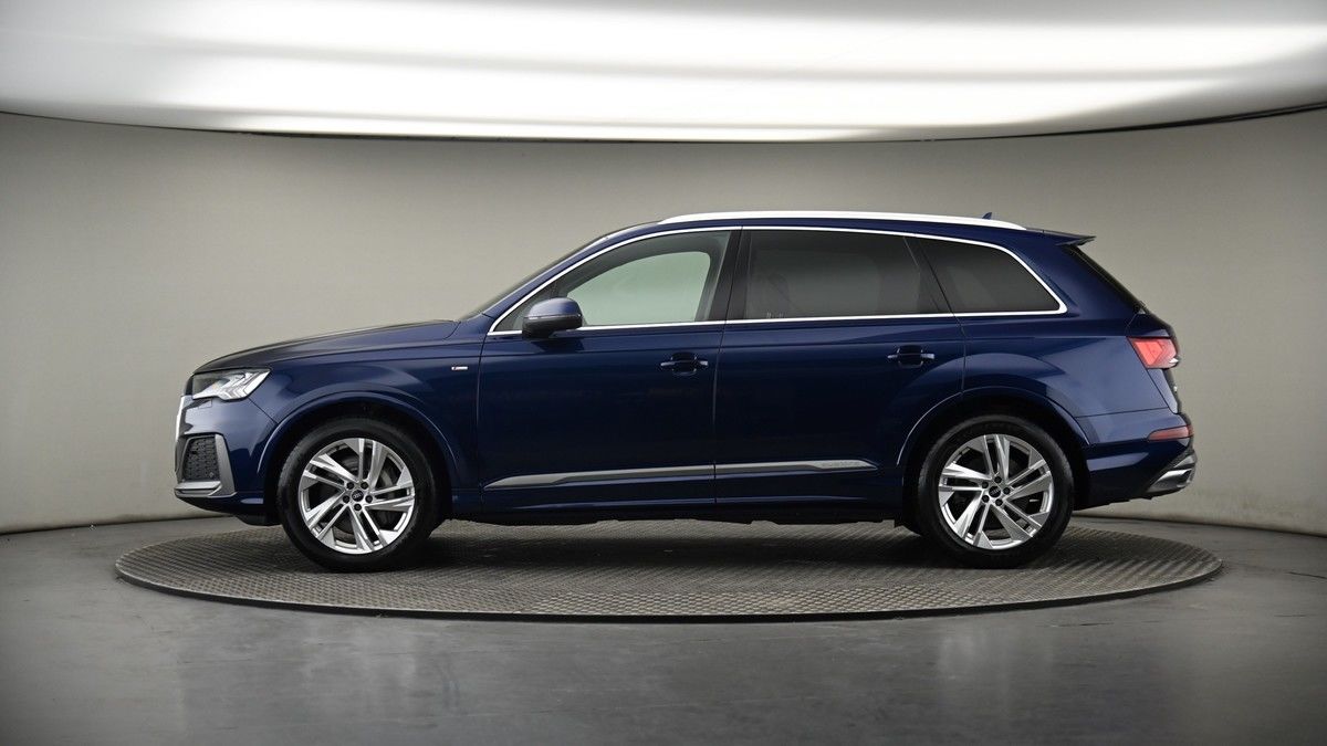 More views of Audi Q7