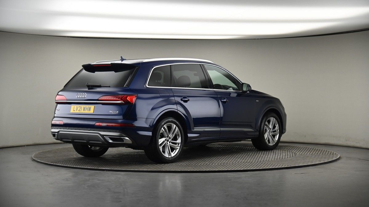 More views of Audi Q7