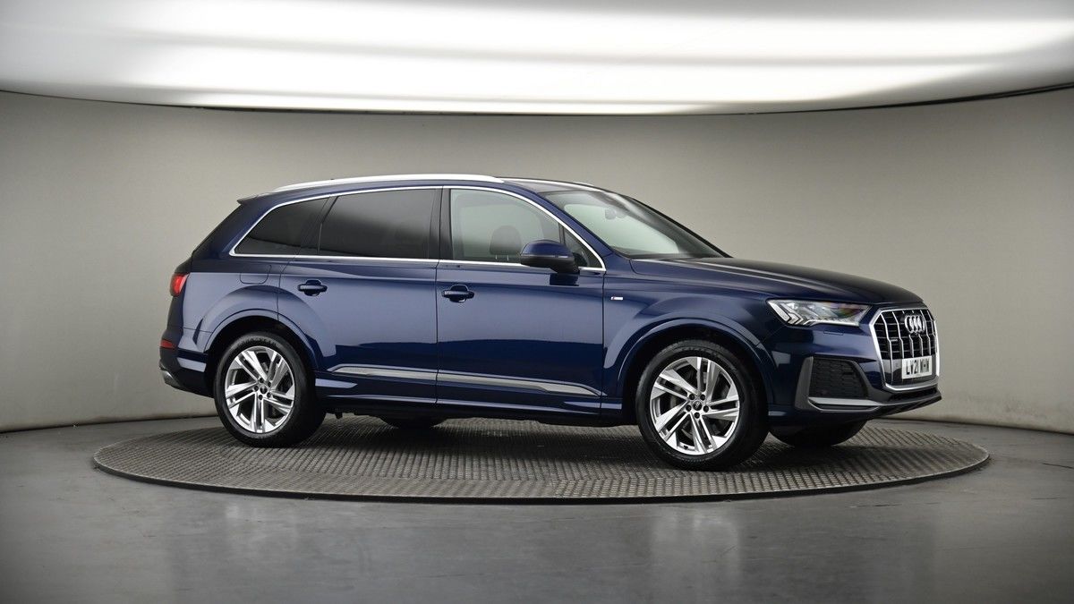 More views of Audi Q7