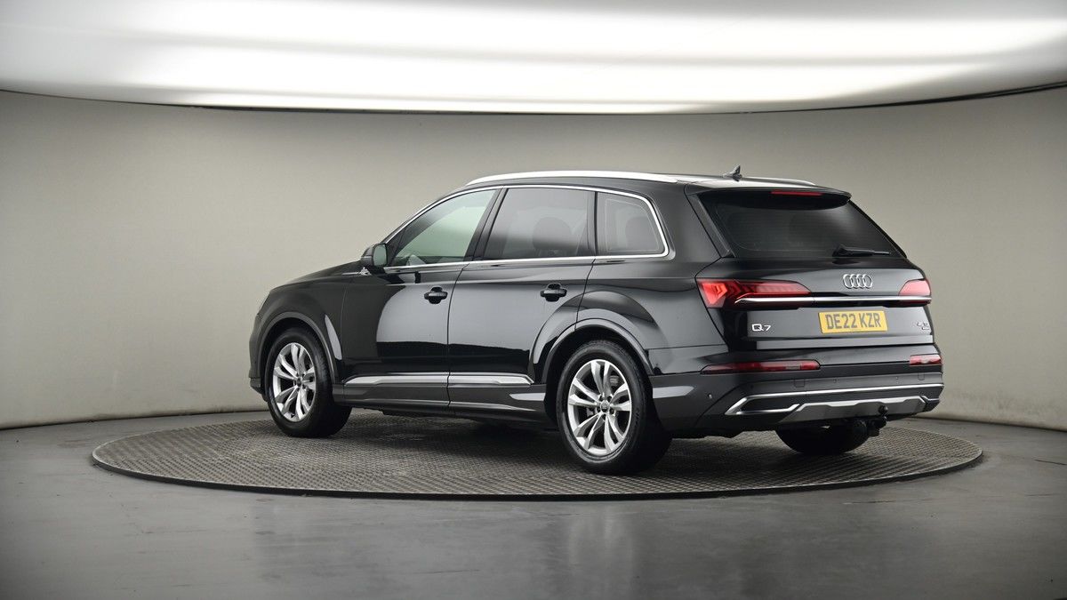 More views of Audi Q7