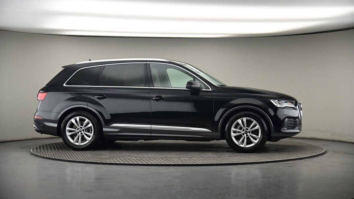 More views of Audi Q7