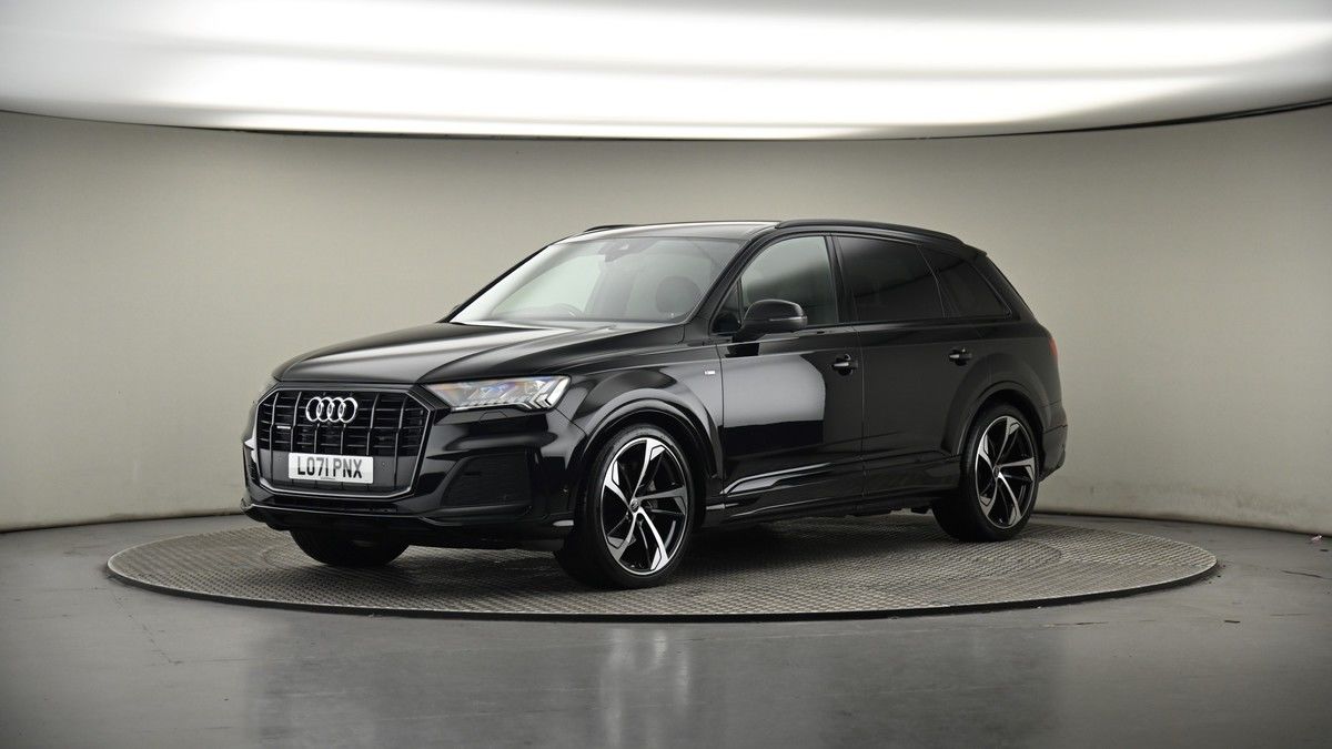 More views of Audi Q7