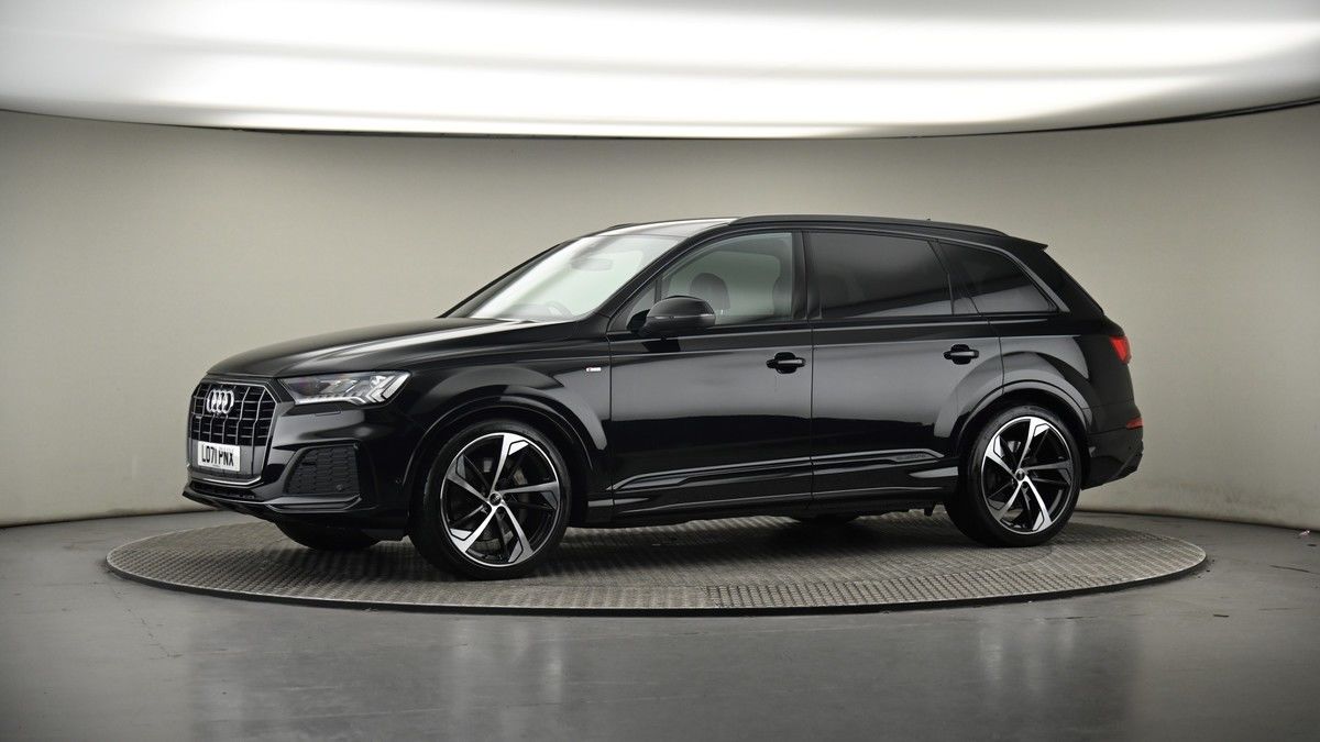 More views of Audi Q7