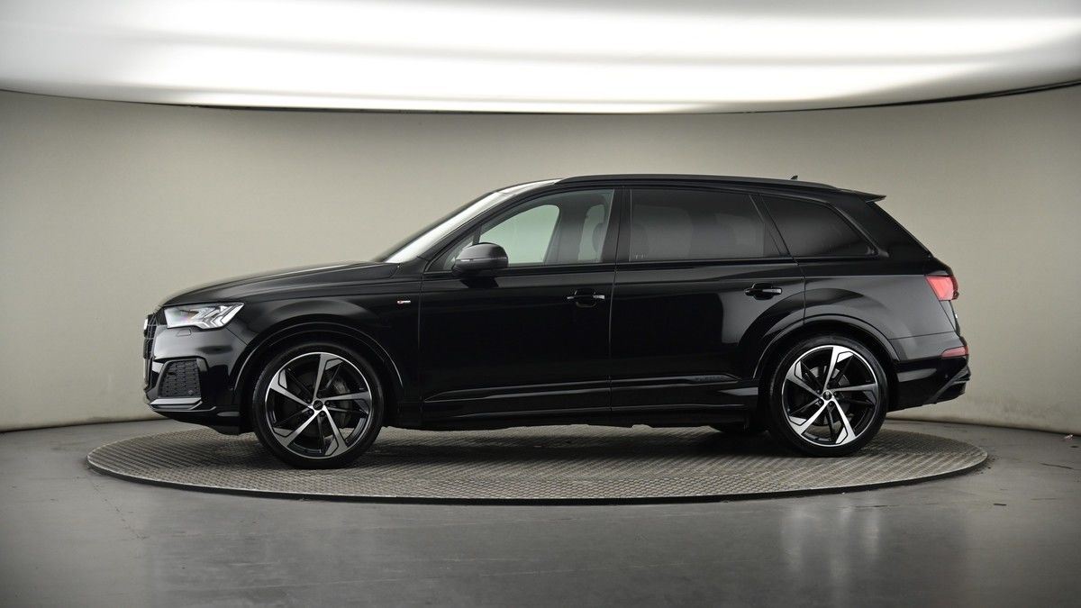 More views of Audi Q7