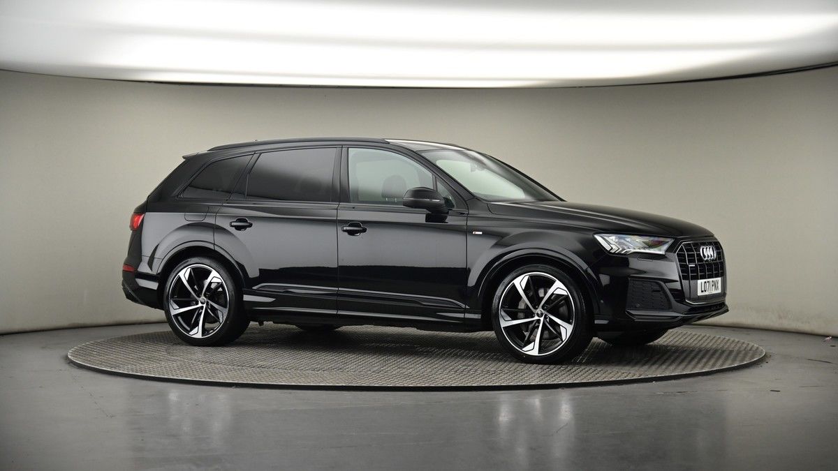 More views of Audi Q7