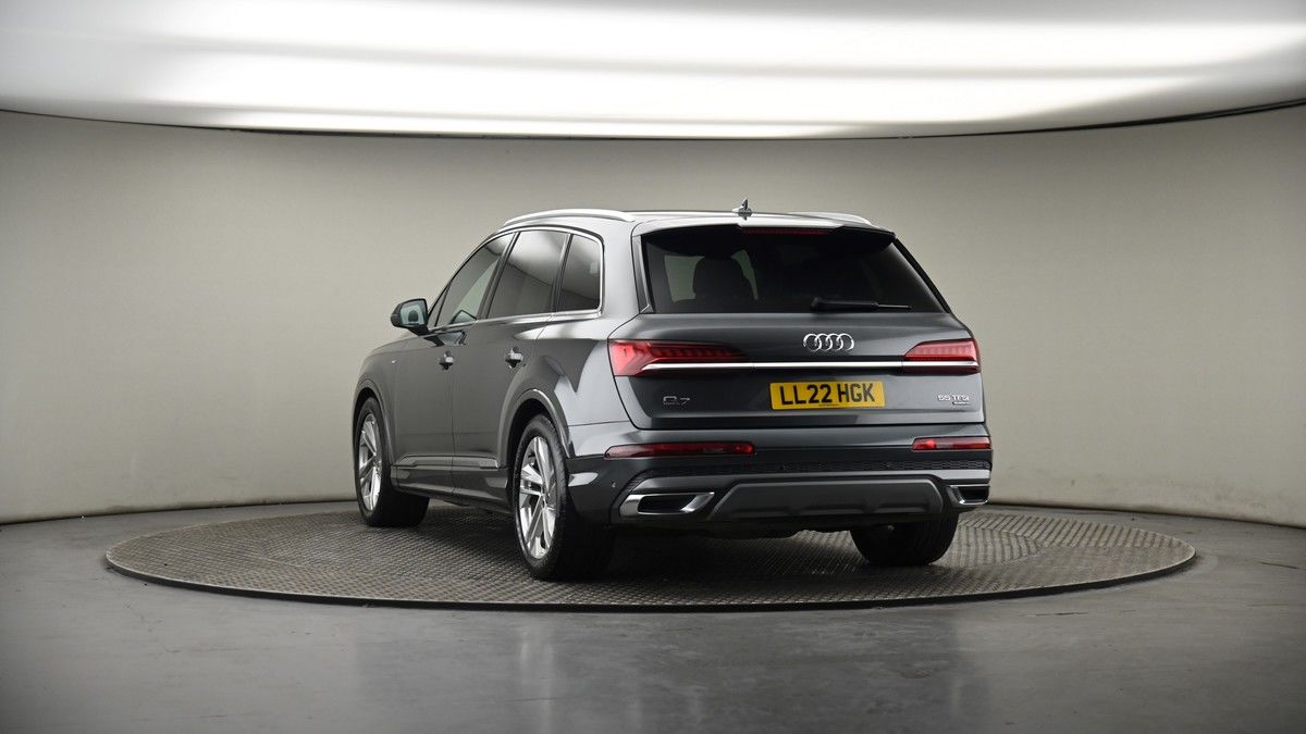 More views of Audi Q7