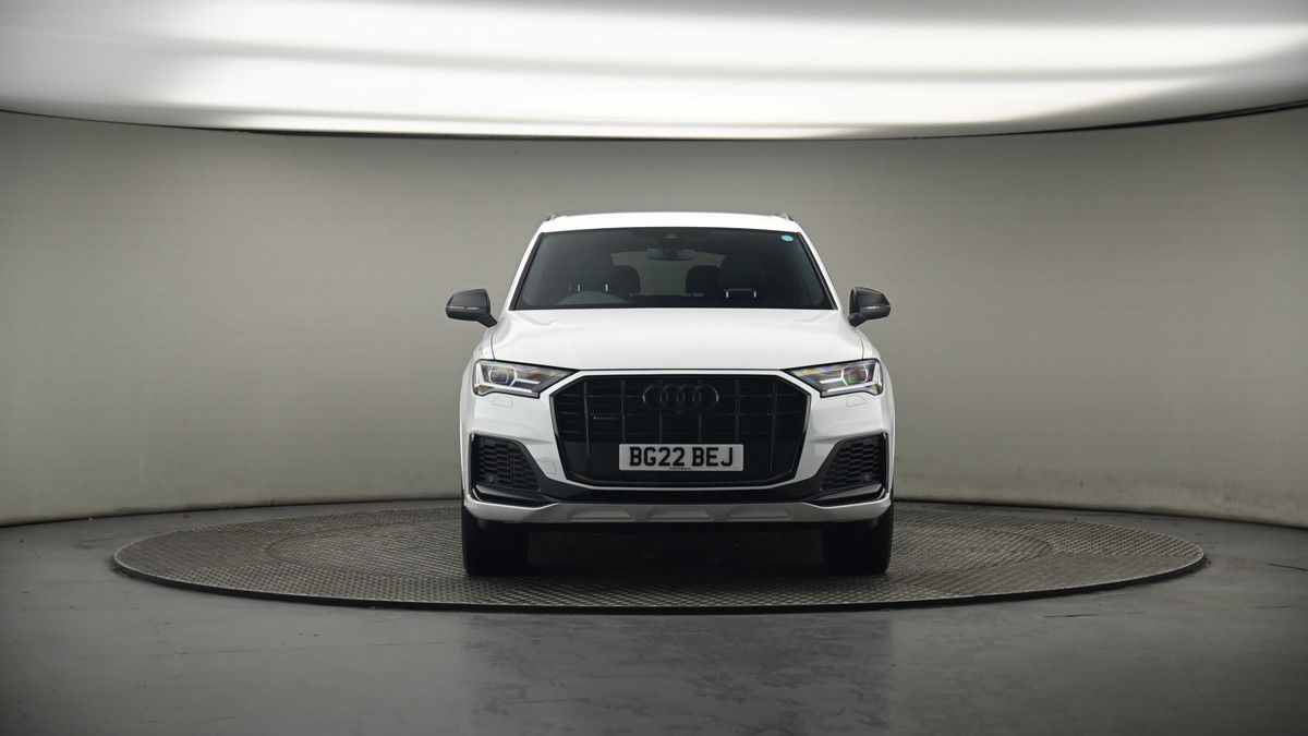 More views of Audi Q7