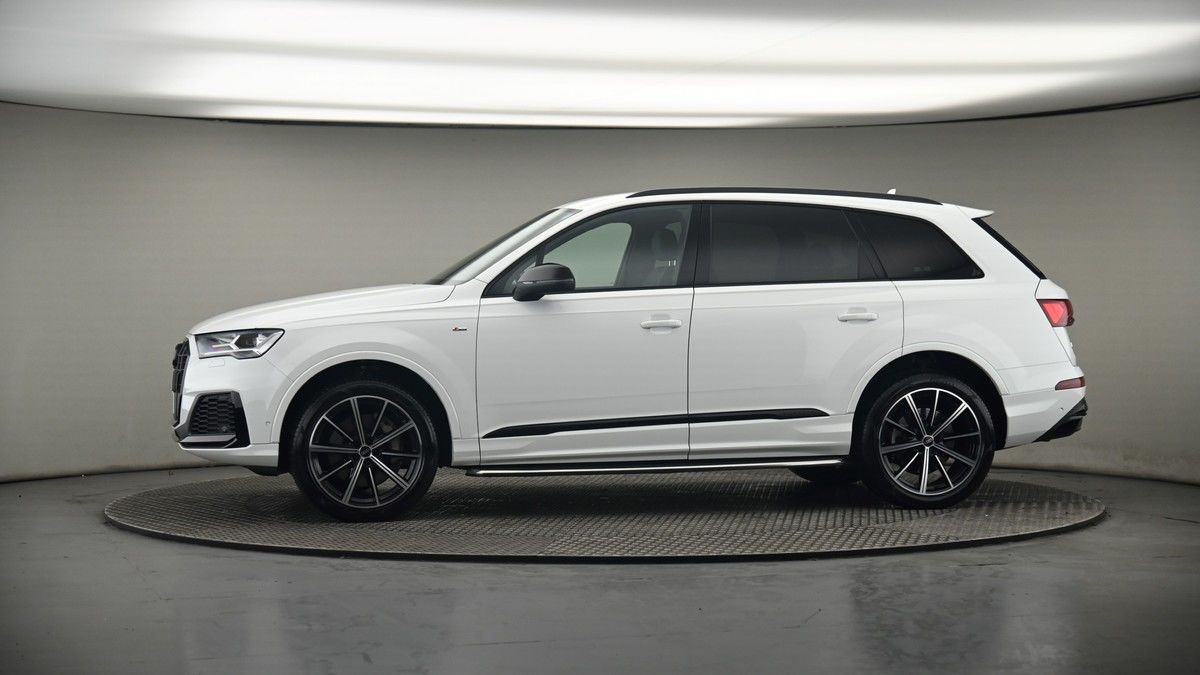 More views of Audi Q7