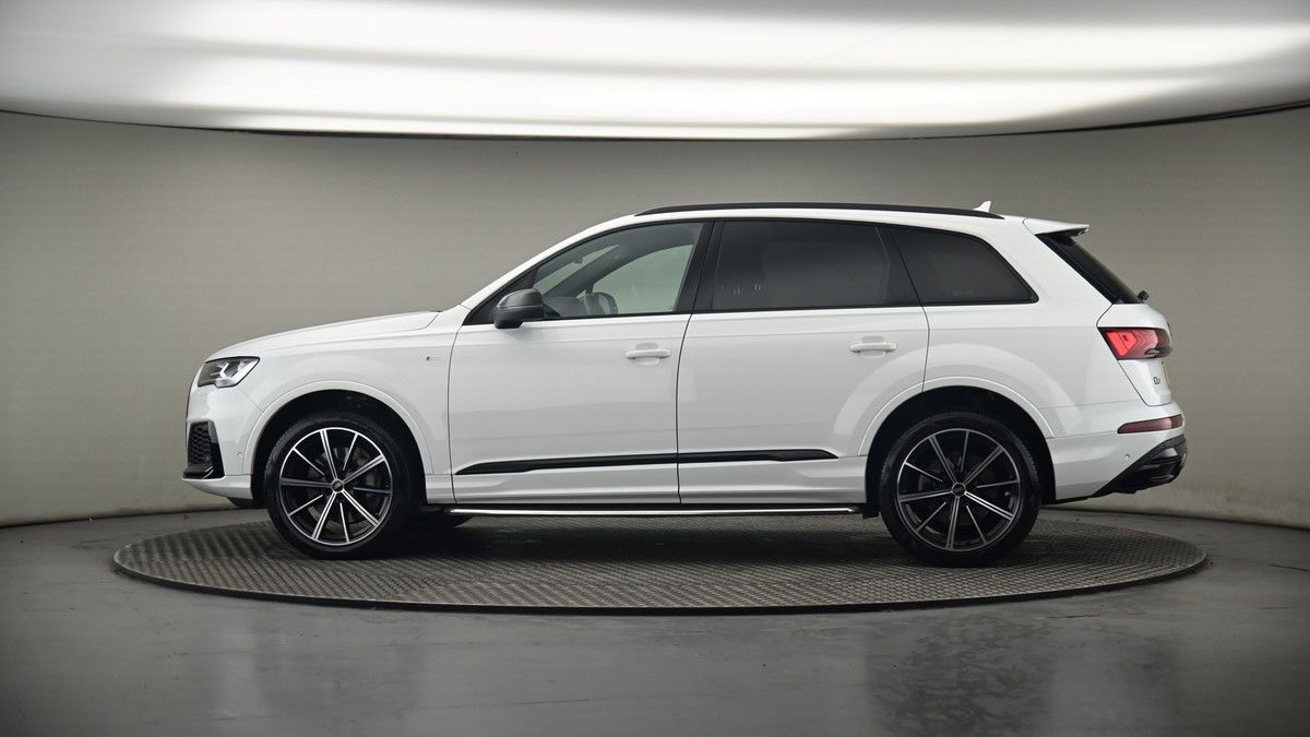 More views of Audi Q7