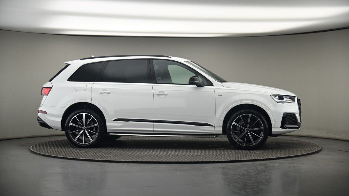 More views of Audi Q7