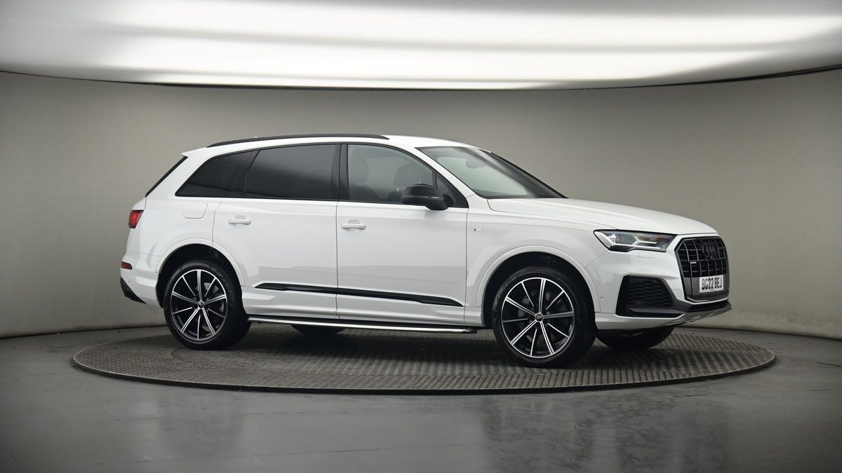 More views of Audi Q7