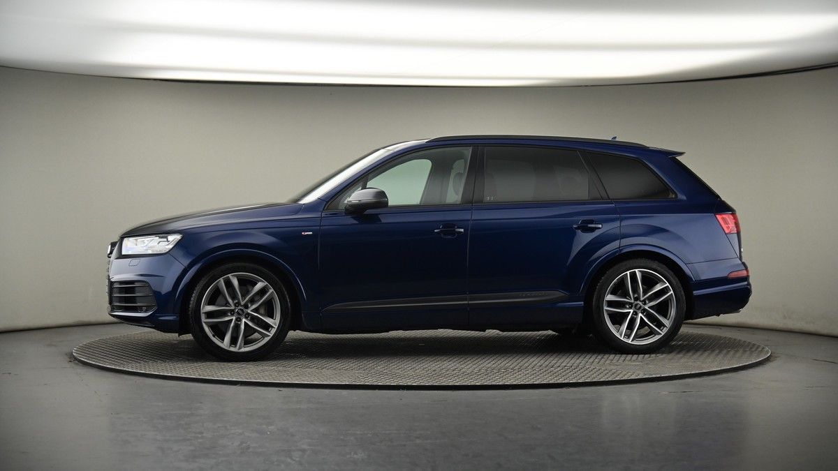 More views of Audi Q7