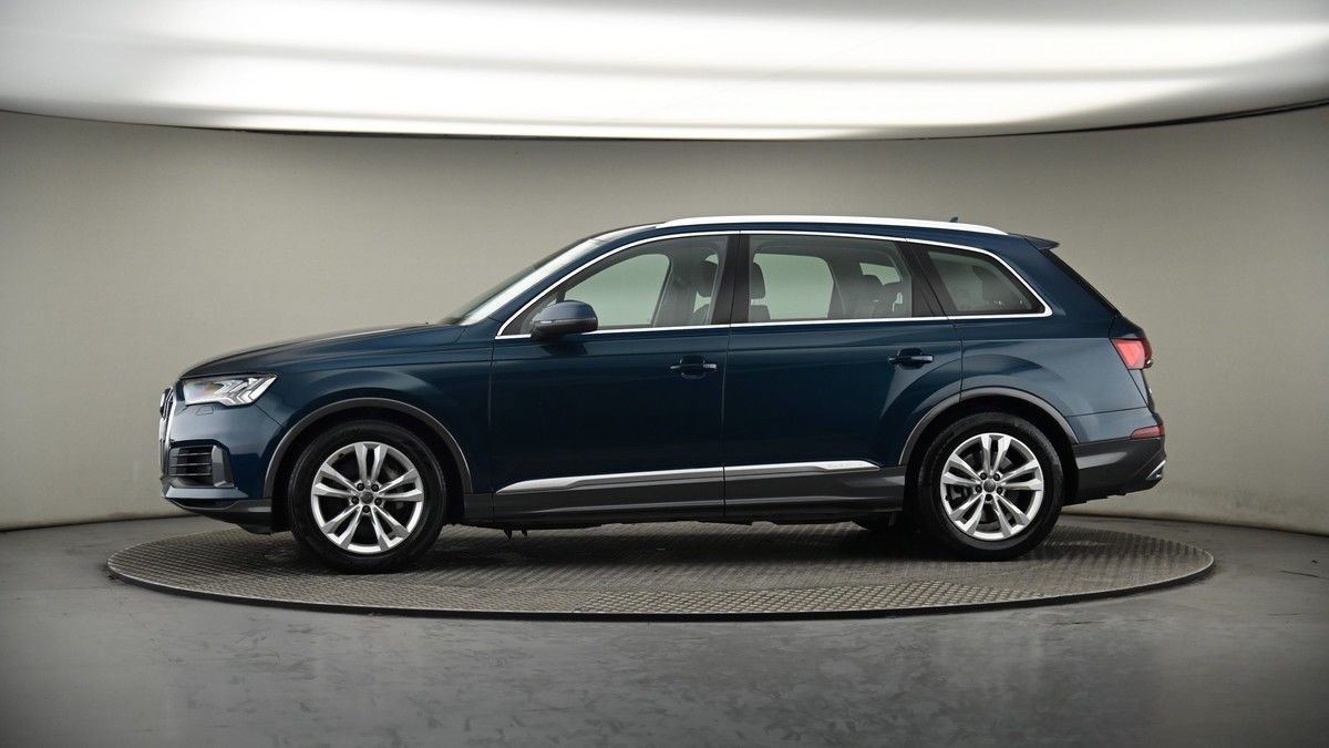 More views of Audi Q7