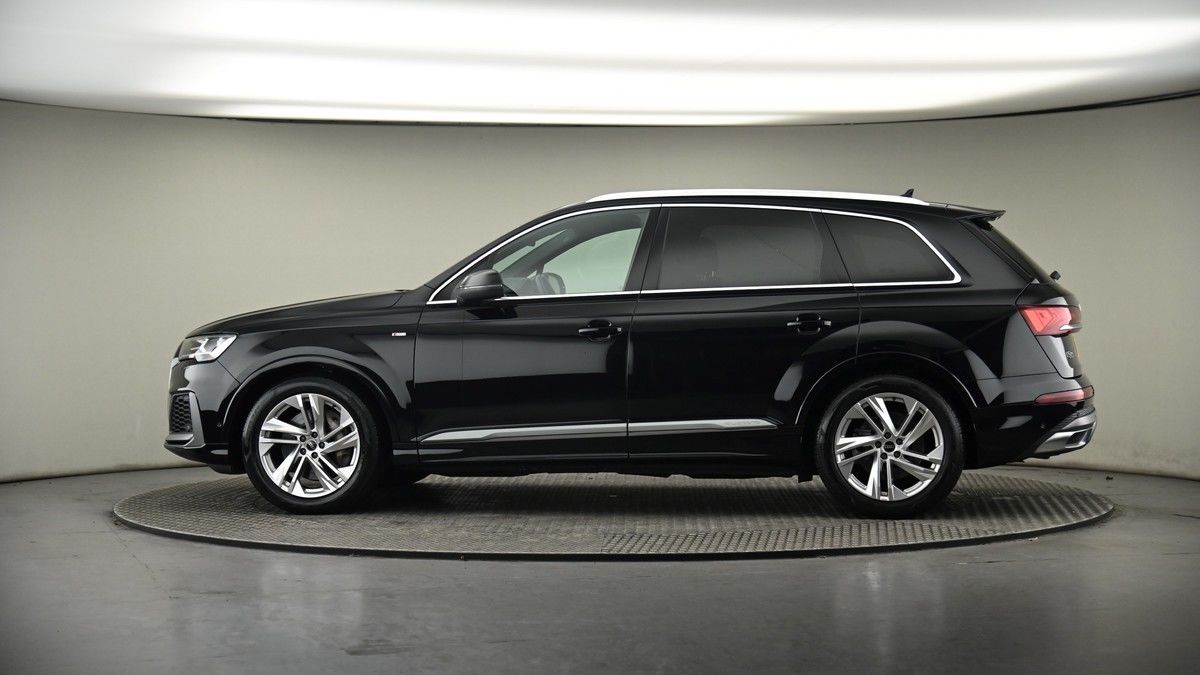 More views of Audi Q7