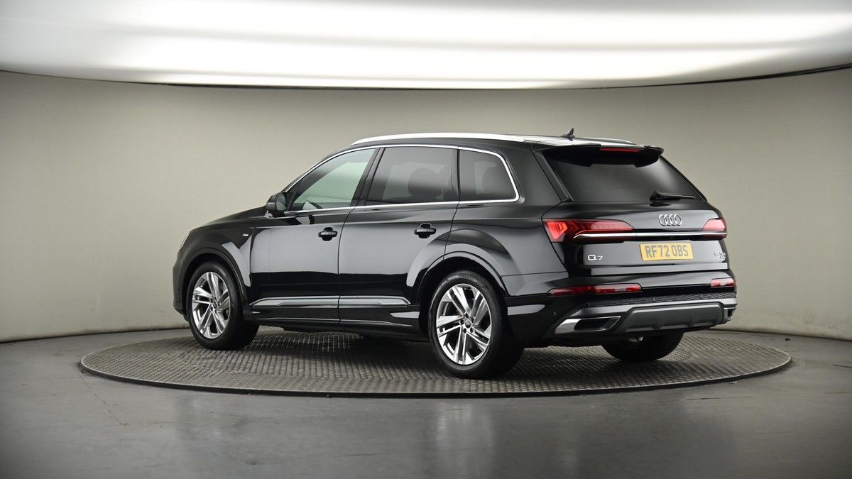 More views of Audi Q7