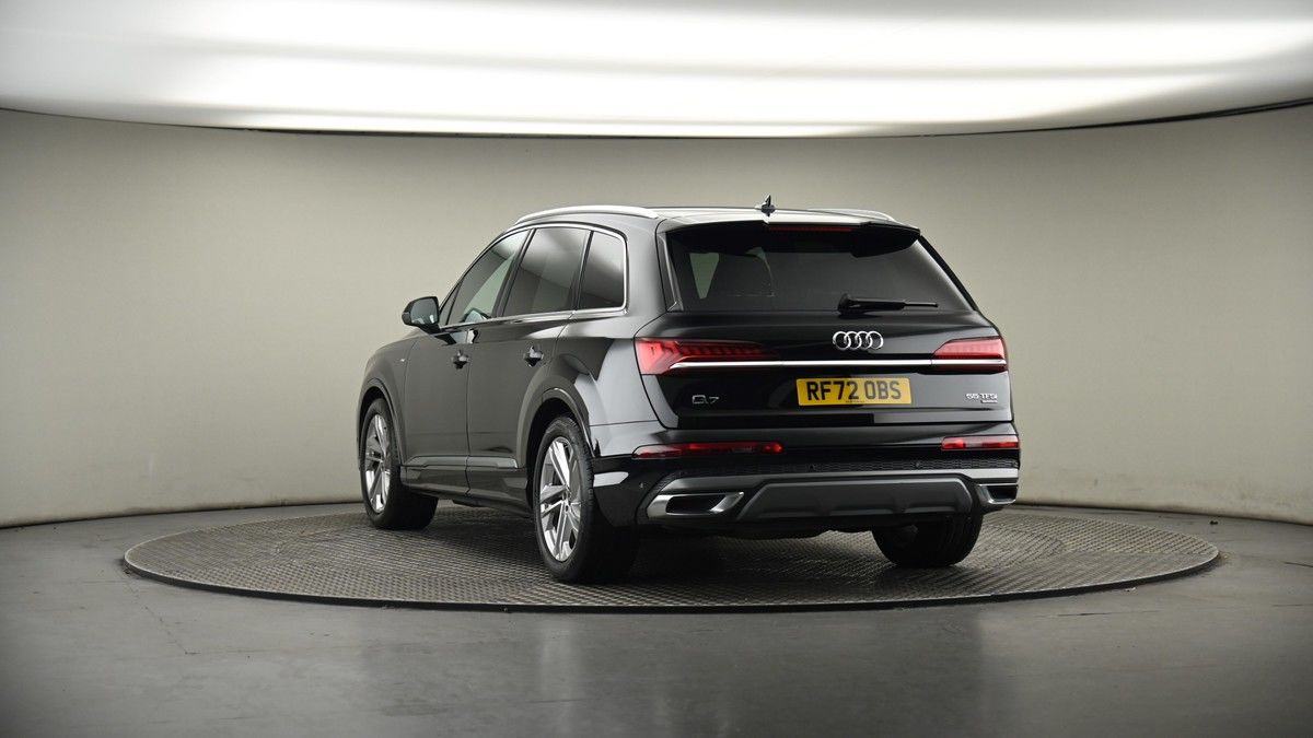 More views of Audi Q7