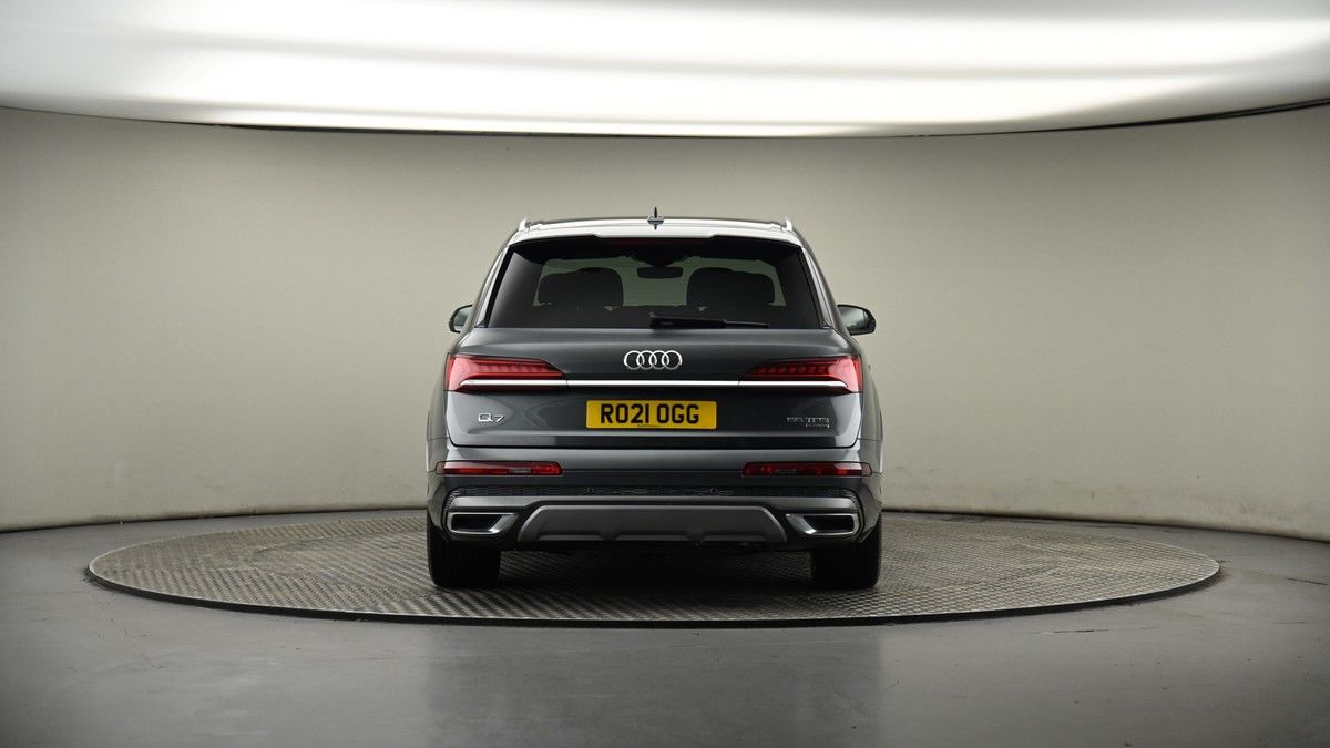 Audi Q7 Image 16