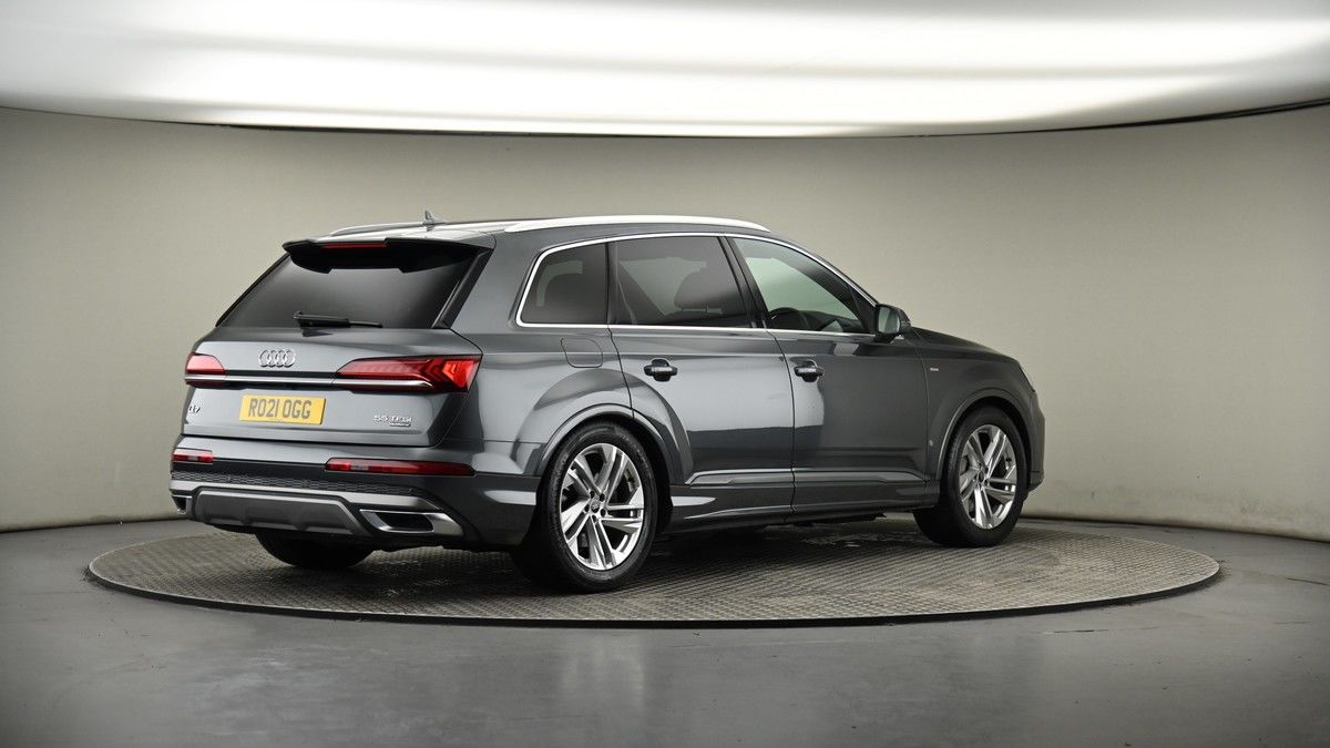 Audi Q7 Image 6