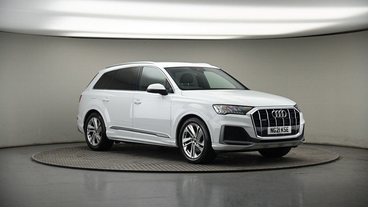 More views of Audi Q7