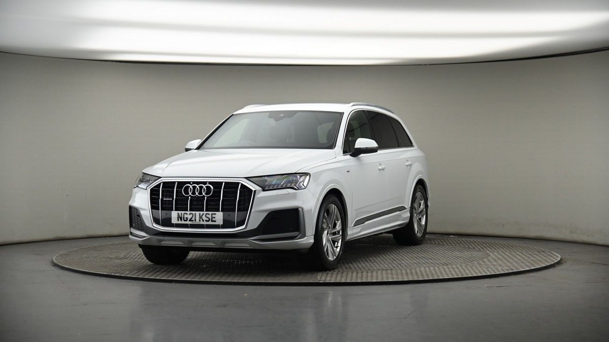 More views of Audi Q7