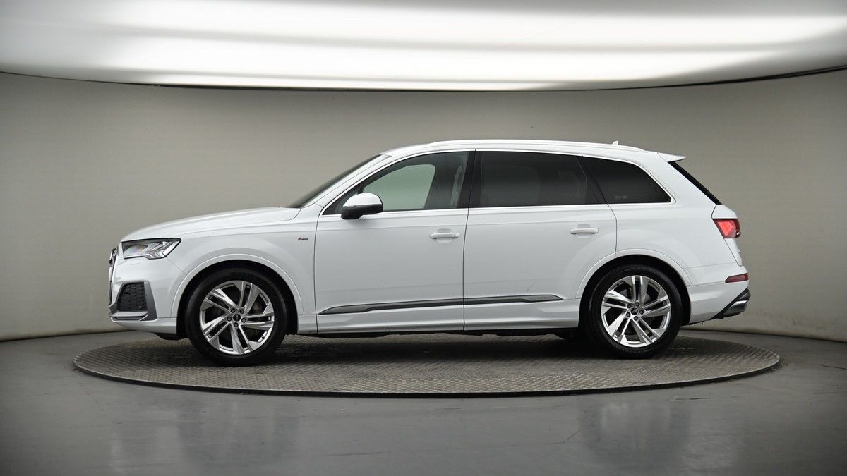 More views of Audi Q7