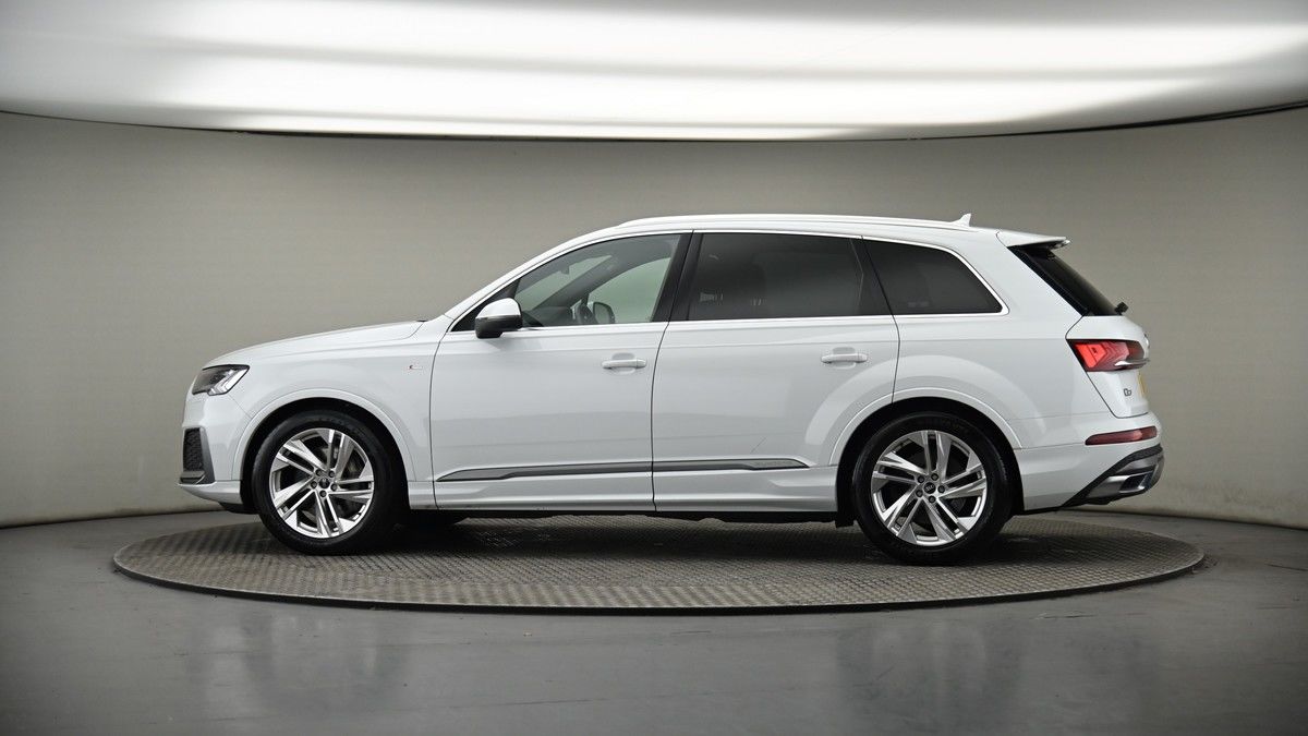 More views of Audi Q7