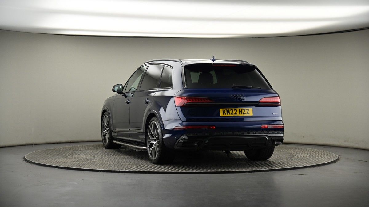 More views of Audi Q7