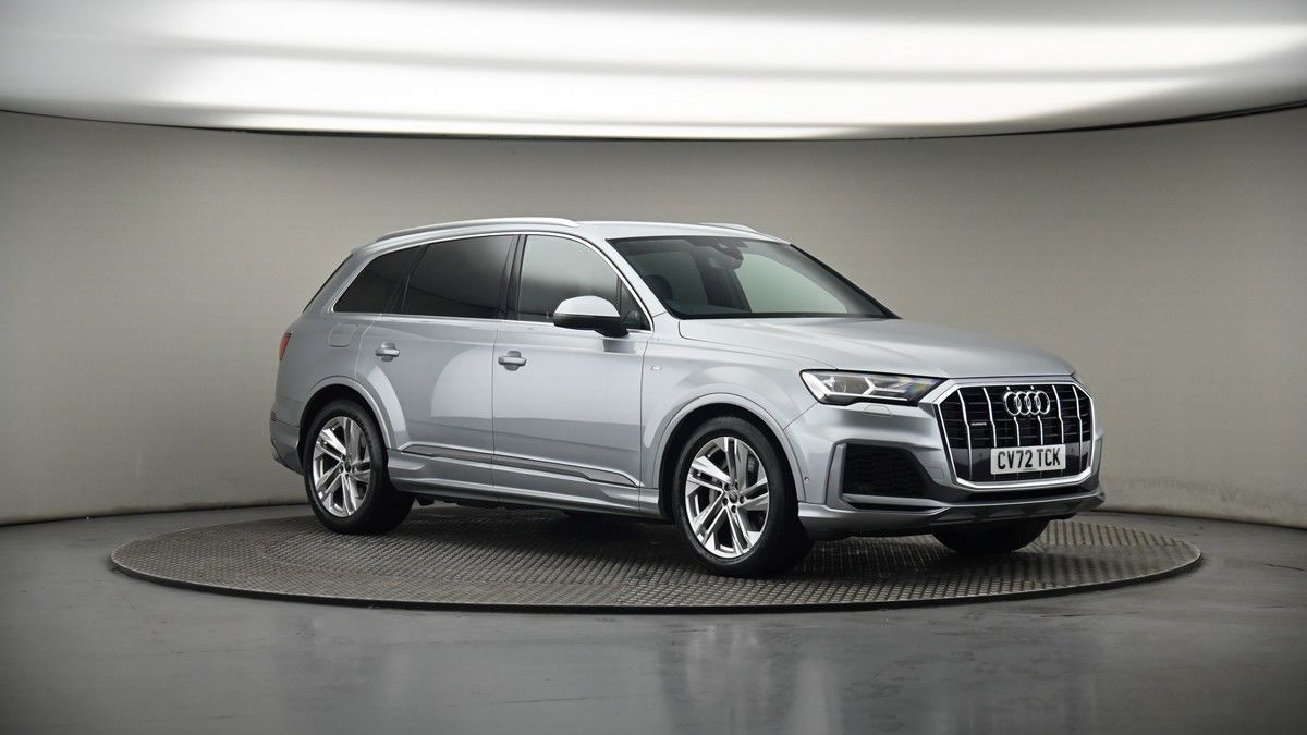 More views of Audi Q7